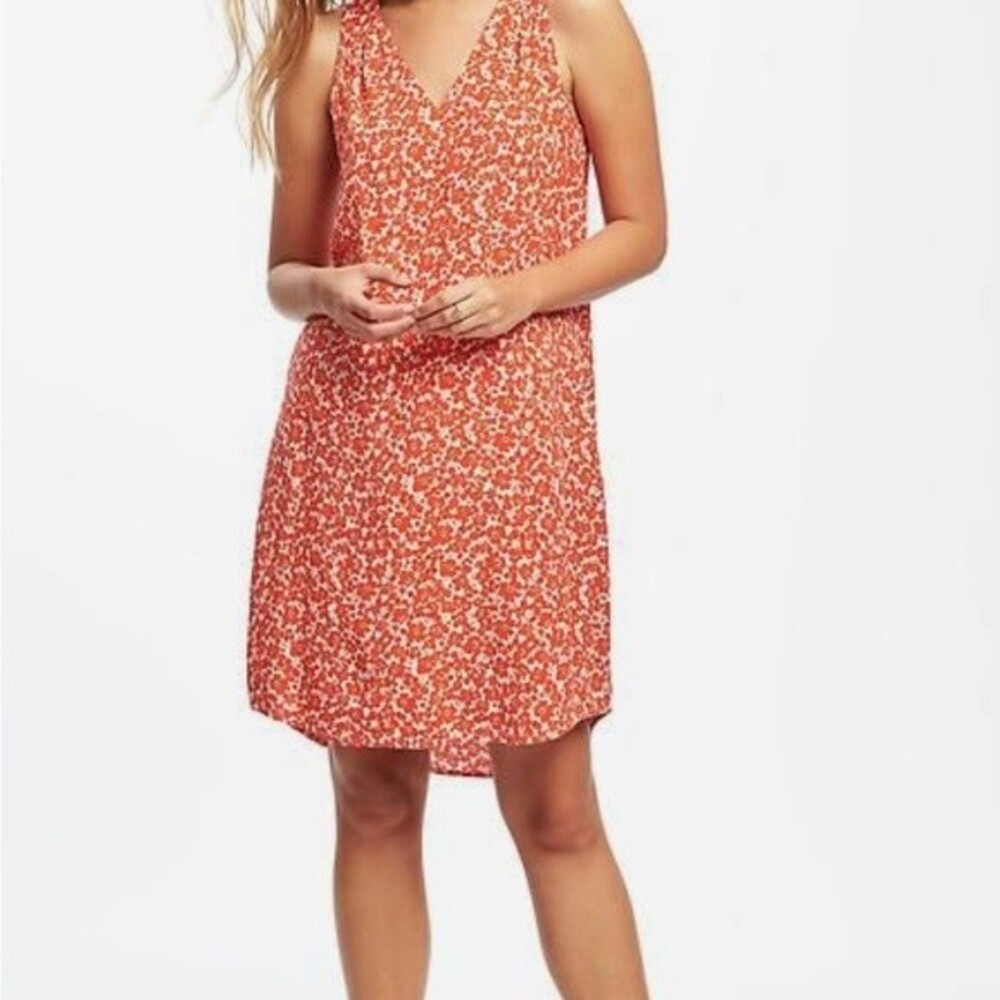 Orange and white floral vneck shift dress size small